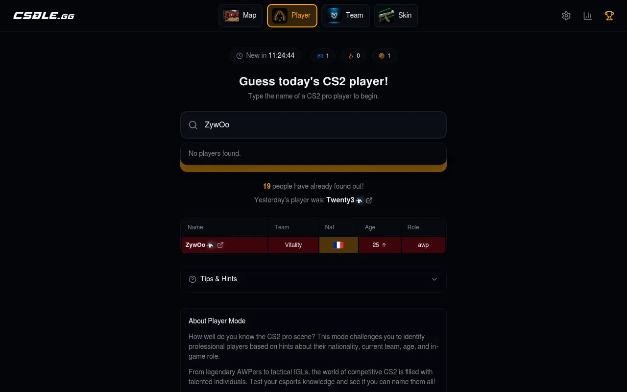 CSDLE.gg Player mode today: a guess of ZywOo shown in columns for team, nationality, age with an up arrow, and role, each marked against the hidden CS2 pro