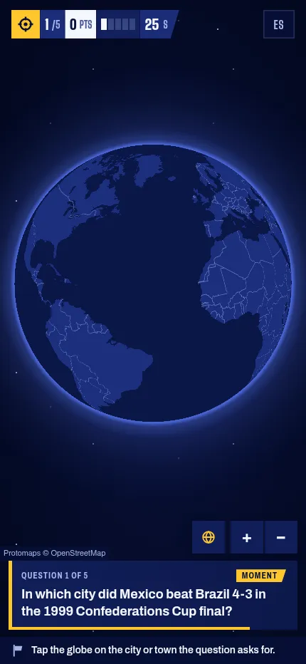 Geolazo at phone size: the unlabelled globe above the day's first question, with the 30 second clock and zoom buttons