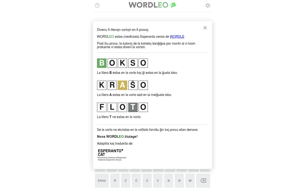 The Wordleo help card in Esperanto: example words BOKSO, KRAŜO and FLOTO with green, yellow and grey tiles, the line Nova WORDLEO ĉiutage, and the keyboard with Ĥ and Ĉ keys